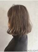 グレージュ×ハイライト×内巻きボブ_743M15119
