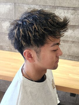 ニアウ 伊勢崎連取店(Niau) ジェットモヒカンアップバングショート刈り上げ