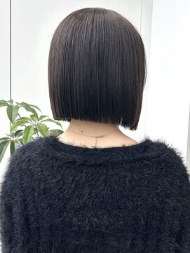 ロンド 表参道店(Lond) ボブ 切りっぱなしボブ 縮毛矯正 髪質改善 タッセルボブ 表参道