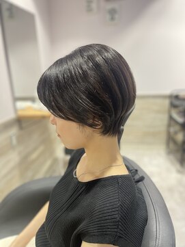 リーオオサカ(Lee Osaka) 【Lee大阪店】上品な小顔ショート/新出