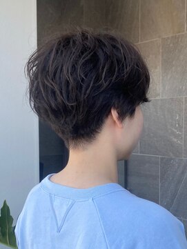 メゾン アヴァロ(Maison Avallo) ゆるっとしたニュアンスパーマのショート