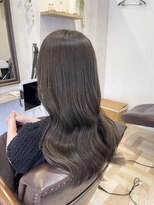 ルヴェール(Le Vert) 赤味消し◎オリーブグレージュ