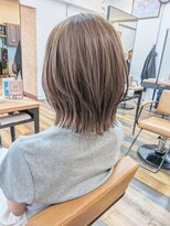 ジェナ(Jena)&nbsp;クビレミディアム　ふんわりレイヤー