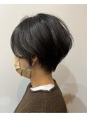 大人可愛い20代30代40代前下がりひし形小顔ボブ丸みショート