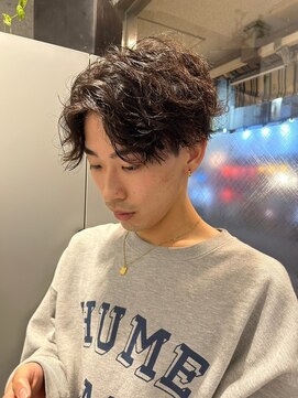 アース 高円寺店(HAIR & MAKE EARTH) メンズセンターパートパーマ{@02st96}