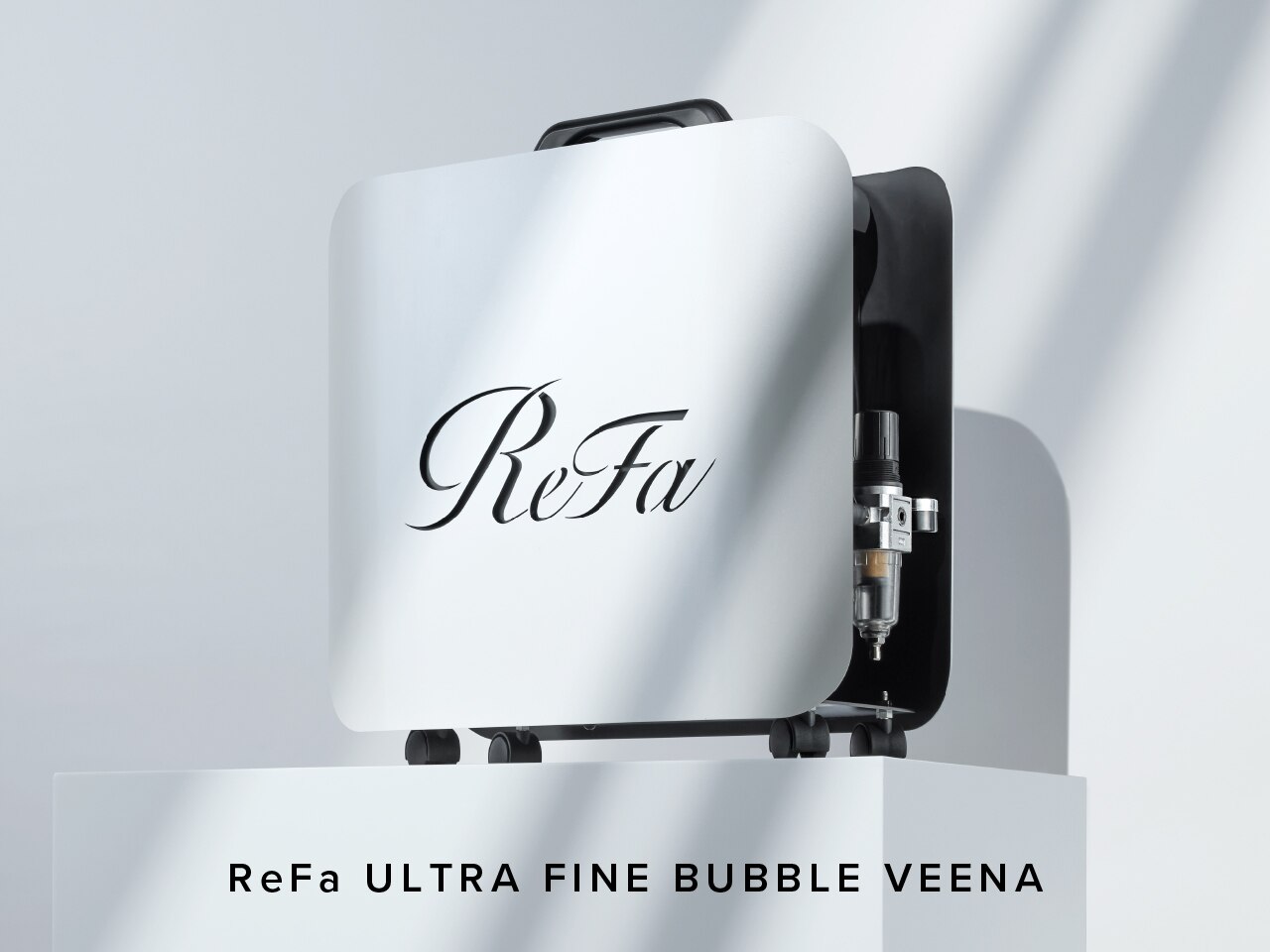美容業界で注目の最新シャワーヘッド 「ReFa ULTRA FINEBUBBLE VEENA