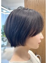 リアン アオヤマ(Liun Aoyama)&nbsp;上品ショートボブ/前髪長め/グレーベージュ/30代/40代/50代