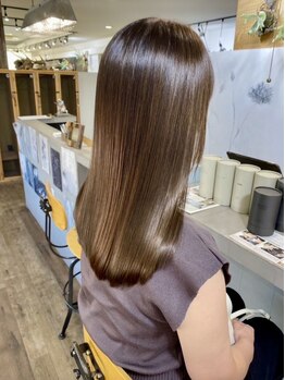 【くせ毛/広がり】のお悩みから解放* HOWLの「次世代酸性ストレート」で理想のさらさらへアへ♪