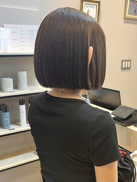 オーセンヘア(AUTHEN.HAIR) 切りっぱなしボブ◎