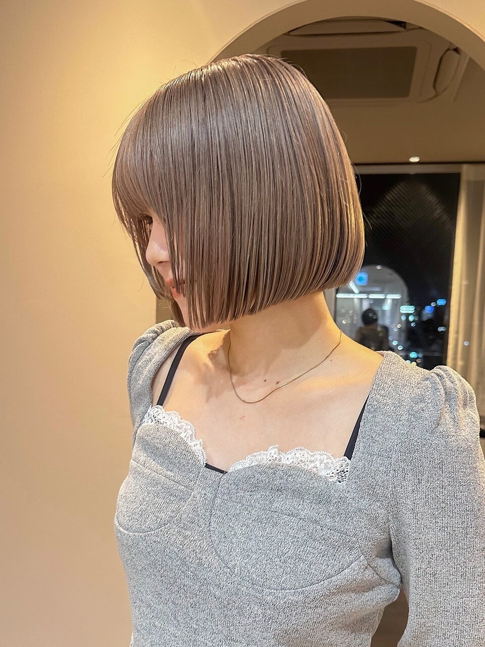 透明感ピンクベージュ/ブリーチ/ボブ/表参道/女性美容師