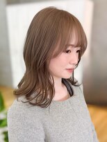 アトロ(Atoro)&nbsp;透明感たっぷりのワンブリーチで作るミルクティーページュ！