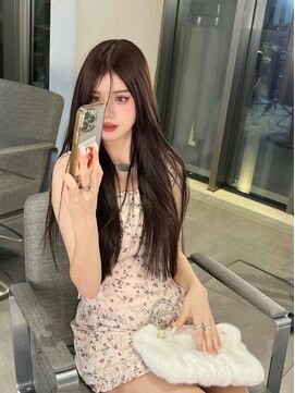 ヌイ 横浜(nui) ブラウン_大人ガーリーダークアッシュ似合わせカット