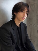 キュー(Cue_) ミディアムセンターパートウルフニュアンスパーマシャドウパーマ