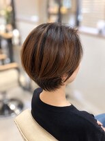 ヘアオーブロジック(HAIR orb LOGIC) 耳掛け 丸みショート