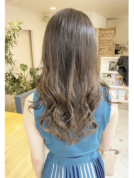 ヘアアンドメイクフリッシュ(HAIR&MAKE FRISCH) ロングレイヤー