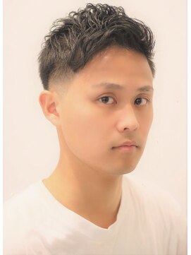 ノイセル 西本町(Noisyle) 爽やかツーブロックショートサイドグラデーションフェードカット