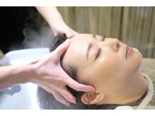 ３，頭部全体のマッサージ（プッシュ＆ロール）