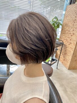 イン(in.) ショートボブ48