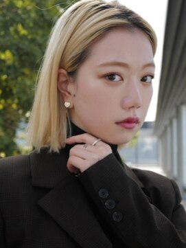 セシルヘアー 神戸元町店(Cecil hair) ハイトーンボブ_切りっぱなしブロンドカラー