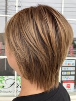 フリー(Free)&nbsp;30代40代50代60代 脱白髪染めショート シークレットハイライト