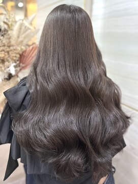 エルバイラビス 大宮(elu by lovis) 《Kanna》ダークグレージュ/Wカラー/ブリーチ/韓国/大宮/埼玉