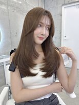 フォンズ(FONS)&nbsp;透明感くすみベージュ/ロングレイヤー/ワンカール/表参道