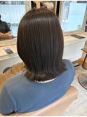 オリーブベージュ