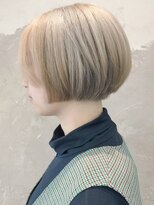 スパイス SPYS&nbsp;20代人気大人ショート☆プラチナベージュボブ。20代30代
