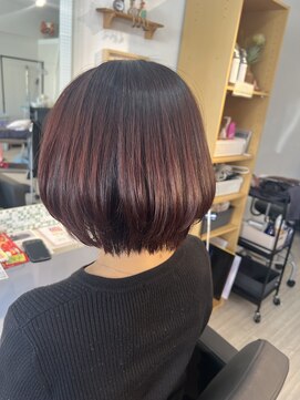 グリン(grin) チェリーカラー　レイヤーボブ