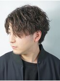 ツーブロック/センターパート/ツイストスパイラル〈理容室〉