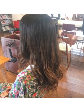 ピースリーヘア バイ カーサ(peathree.hair by CASA) グラデーションカラー