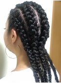 ハード系女子のコーンロウ