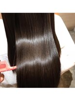 アルーシェ 平井(Alushe) カラー・Aujuaトリートメント『Alushe平井』