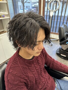 エイト(AITE) ツイストスパイラルパーマセンターパート<理容室>川口鳩ヶ谷43