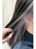 インナーカラー。アッシュブラック×ホワイトシルバー
