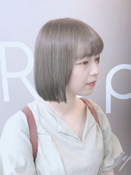 レプリカ 上大岡(Replica) ミルクティーベージュぱっつんボブ