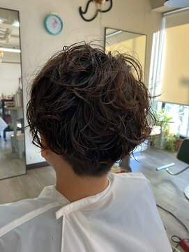 パーマ屋カラフル メリハリ利かせたミセスパーマ