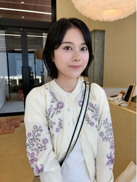 スニュウ(snuw) 切りっぱなしボブ小顔カットグレージュミルクティ