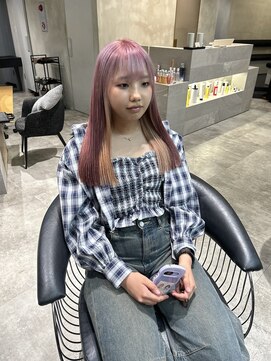 トイロ 新宿(Toiro) 透け感ピンク×ハイトーンインナー