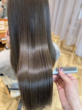 リベラル(liberal) 髪質改善 艶髪 オリーブベージュ【20代/30代/40代】