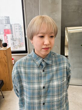 テトヘアー(teto hair) マッシュショート/ブリーチ/ブロンドカラー/ミルクティベージュ
