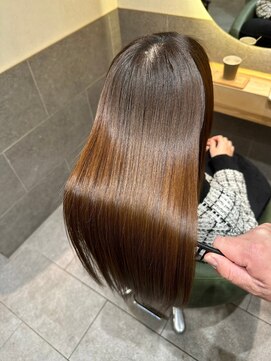 セントラル 三宮店(central) 【神戸三宮】潤いと艶を極めたプレミアム美髪ケアプログラム