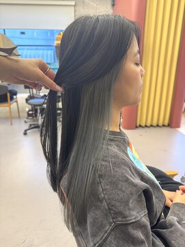 スト 静岡鷹匠(sto) 着物ヘア/ダークアッシュ/ミディアムレイヤーカット/静岡鷹匠