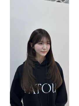 ジーナ 浦和(Zina) レイヤーカット×Olive beige