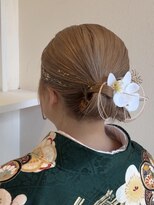 ソエラ(Soera) ボブでも作れるタイトシニヨン