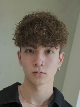 フィフスパーク(fifth PARK) 渋谷スペインカールツイストパーマフェードフリンジカット強め