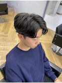 スーツ短髪ツーブロック束感黒髪シークレットパーマ流行