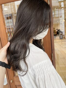 ネオリーブ クタ 町田店(Neolive kuta) 韓国風ロングレイヤー×silky gray