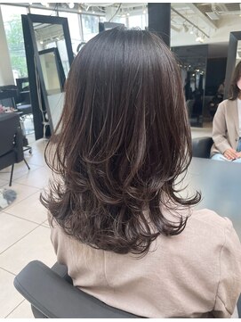 アクアオモテサンドウ(ACQUA omotesando) *韓国風くびれミディアムレイヤーカットハイレイヤーセミロング