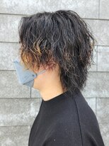 ニアウ 伊勢崎連取店(Niau)&nbsp;センターパートウルフメンズ波巻きツイストスパイラルパーマ